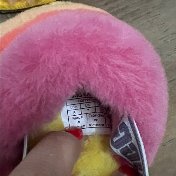 UGG Kids Colorful Fluffy Slippers - Yellow, Orange, Pink - Picture 4 of 4
